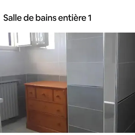 Avec Piscine Mèze